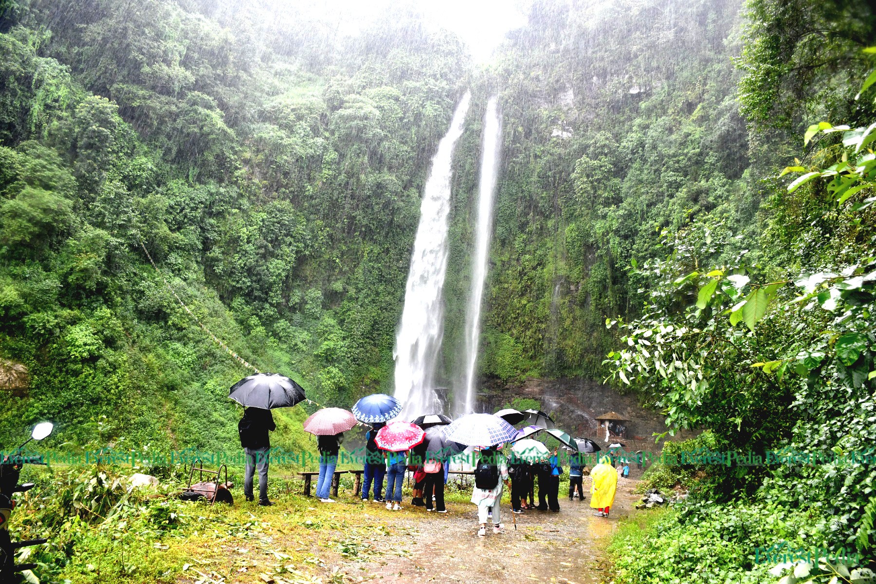 नुवाकोटमा मनमोहक ‘झरना पदमार्ग’ (भिडियो/तस्बिरहरू)