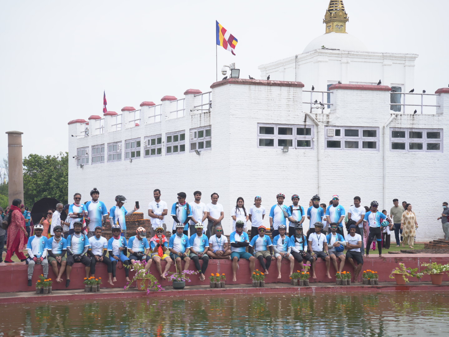 लुम्बिनी पुग्यो ‘शान्तिका लागि साइकल यात्रा’को टोली (तस्बिरहरू)