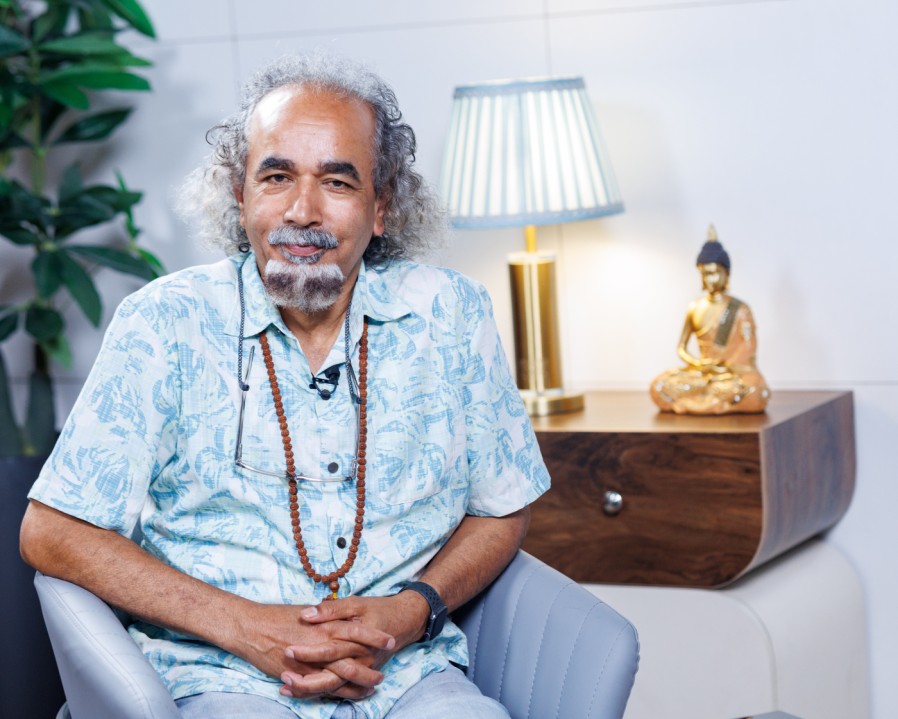 बौद्धिक चिन्तक शिव प्रकाशले ल्याए प्रवासी नेपालीलाई नेपाल घुमाउने नयाँ अवधारणा  (भिडियो)