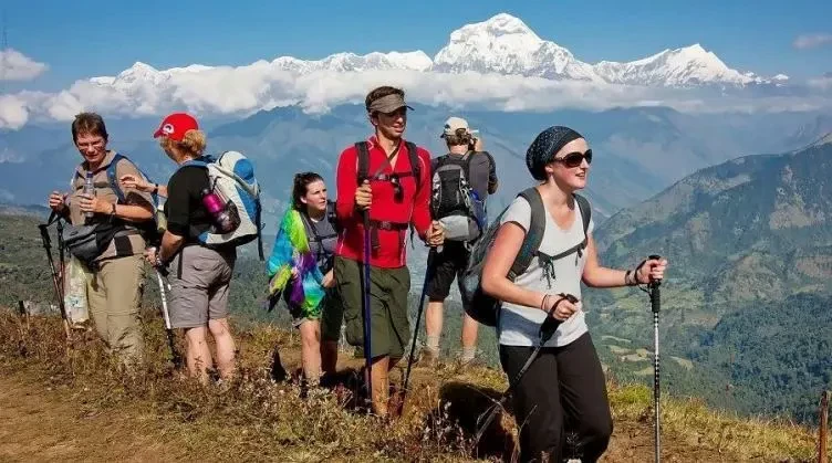 तीन मुलुकको भ्रमण चेतावनी र उडान रोकसँगै पर्यटन क्षेत्र प्रभावित हुँदै
