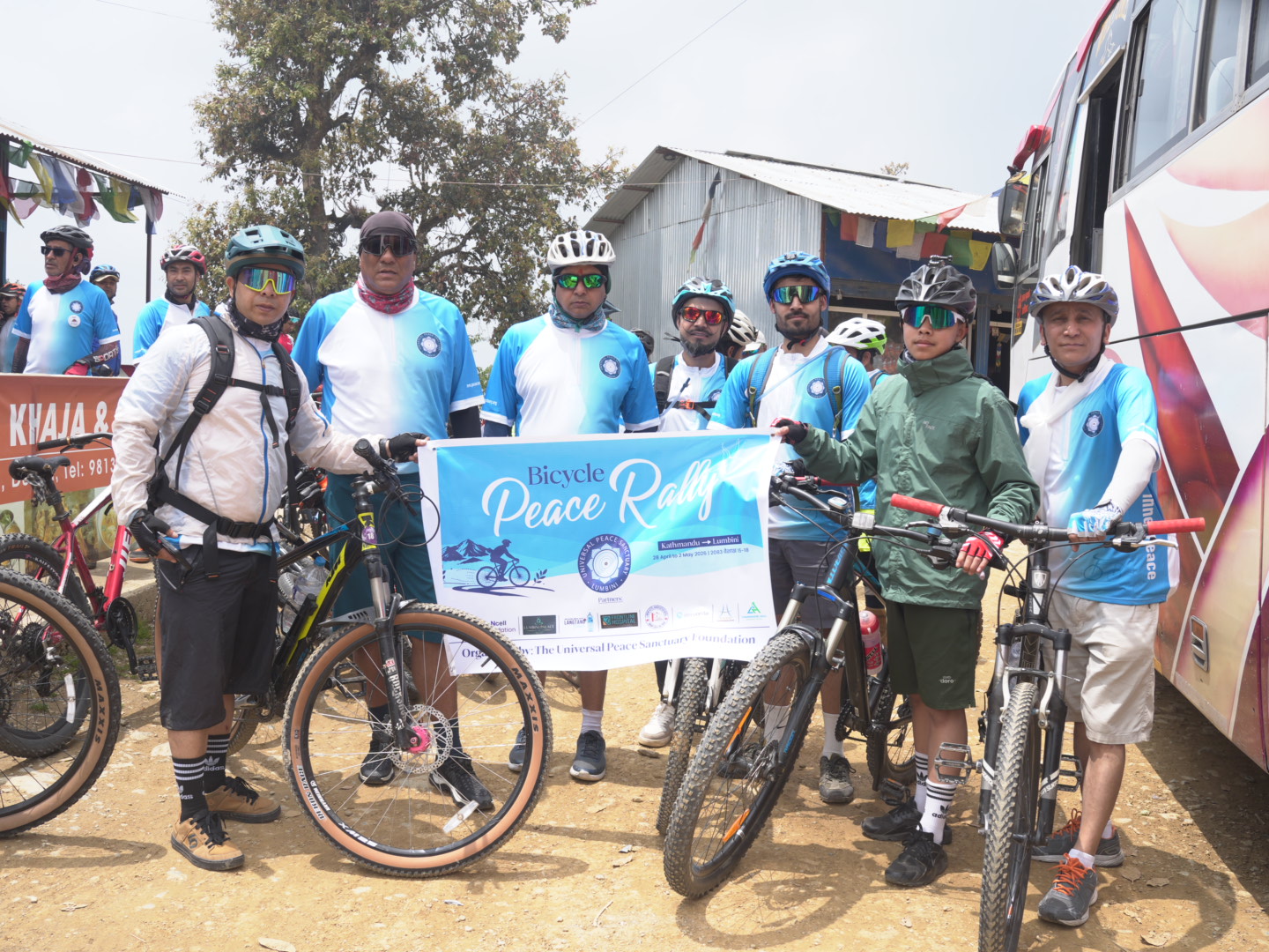 रजहर पुग्यो ‘शान्तिका लागि साइकल यात्रा’ (फोटो/भिडियो)