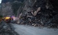 दासढुंगा नजिकै सुख्खा पहिरो, मुग्लिन–नारायणघाट सडक एकतर्फी