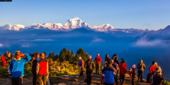 जुनमा नेपाल भित्रने पर्यटकको संख्या ७२ हजार बढी