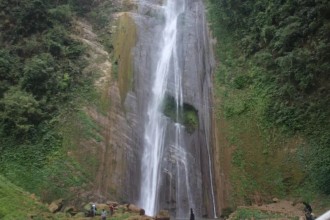 पर्यटक आकर्षणको केन्द्र बन्दै जलविरे झरना