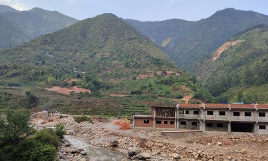 अव्यवस्थित ग्रामीण सडकले कुरुप बन्दै बागलुङका गाउँ