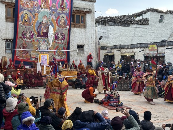 ‘तिजी’ पर्वको दोस्रो दिन मुखुण्डो नृत्यमा झुम्यो लोमन्थाङ (फोटो फिचर)
