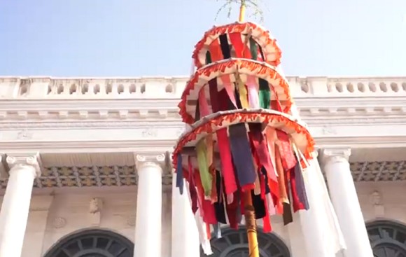 वसन्तपुरमा ठड्याइयो चीर, विधिवत रुपमा सुरु भयो होली