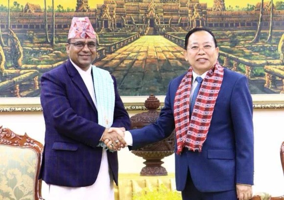 नेपालका पर्यटनमन्त्री पाण्डे र कम्बोडिया पर्यटनमन्त्री बीच भेटवार्ता