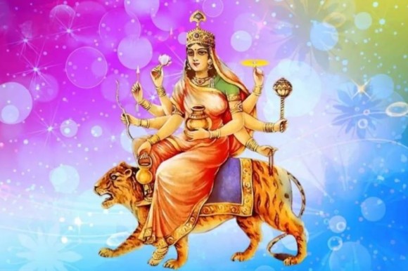 नवरात्रको तेस्रो दिन आज माता चन्द्रघण्टाको पूजा आराधना गरि मनाईदै