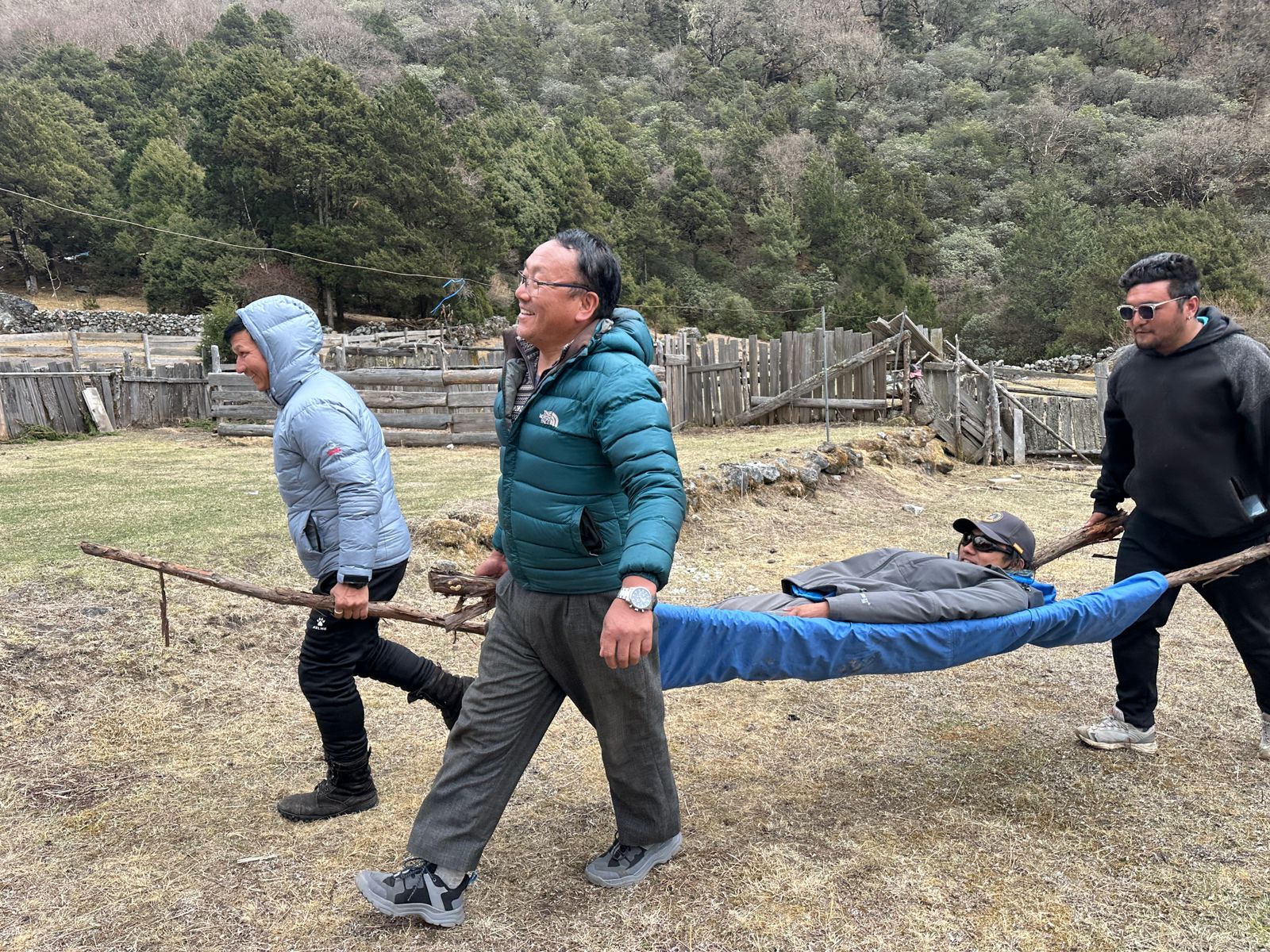 कञ्चनजंघाका पर्यटनकर्मीलाई खोज तथा उद्दार तालिम 