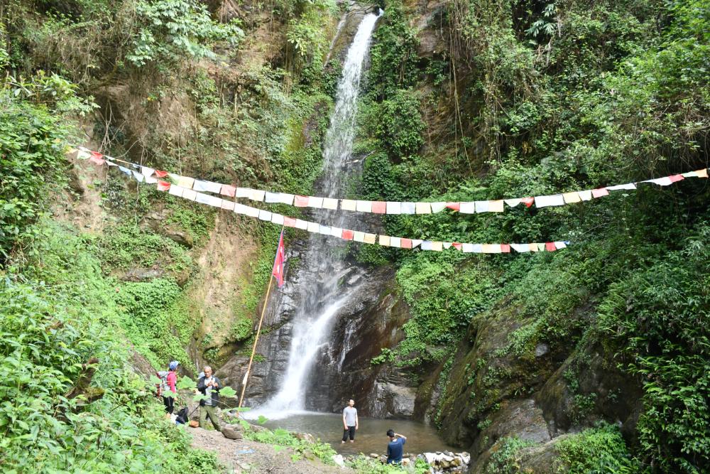 Aiselu-hiking-(17)-1746445034.jpg