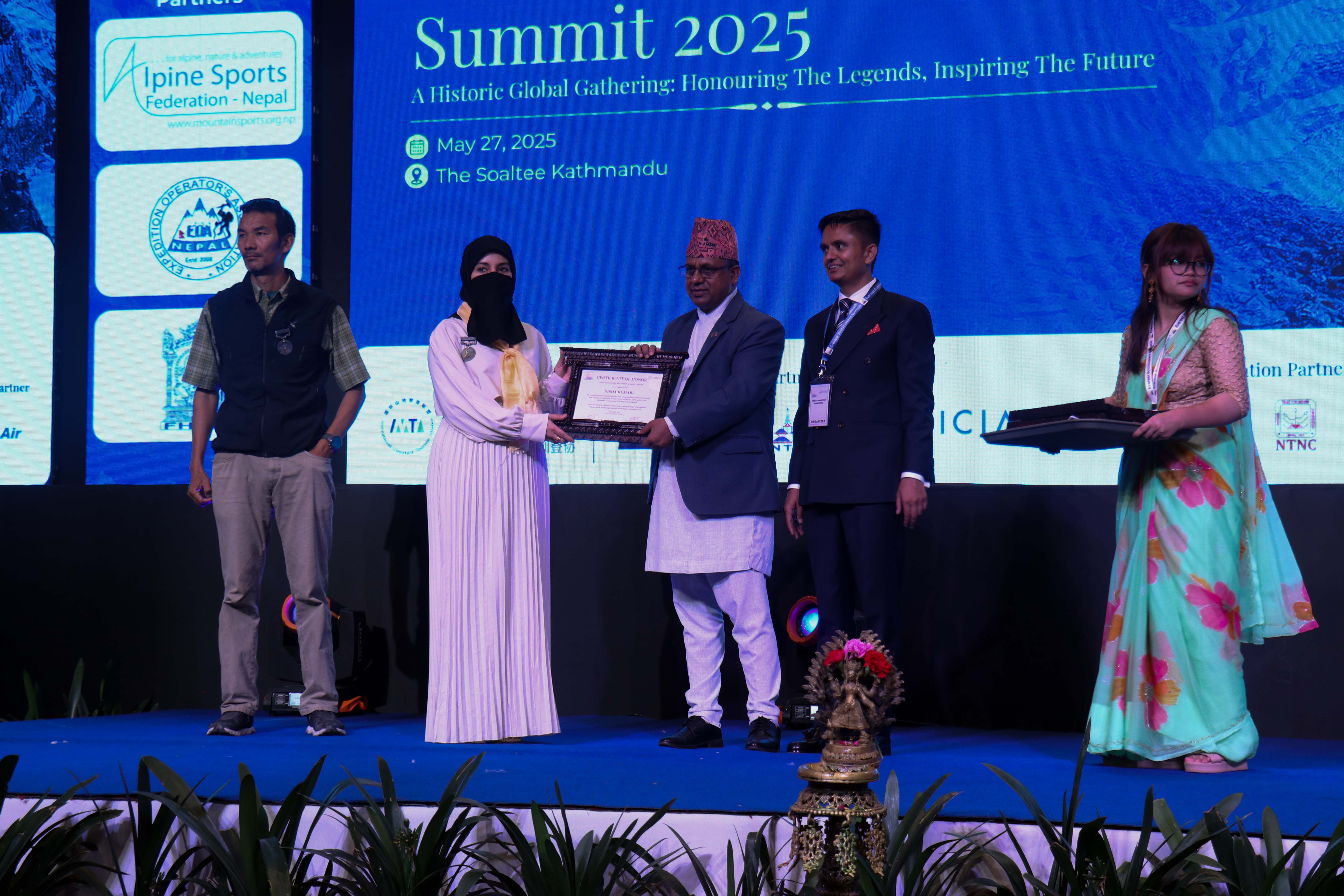Everest-Summiter's-Summit-2025--kamal-prabhat--48-1748347883.jpg