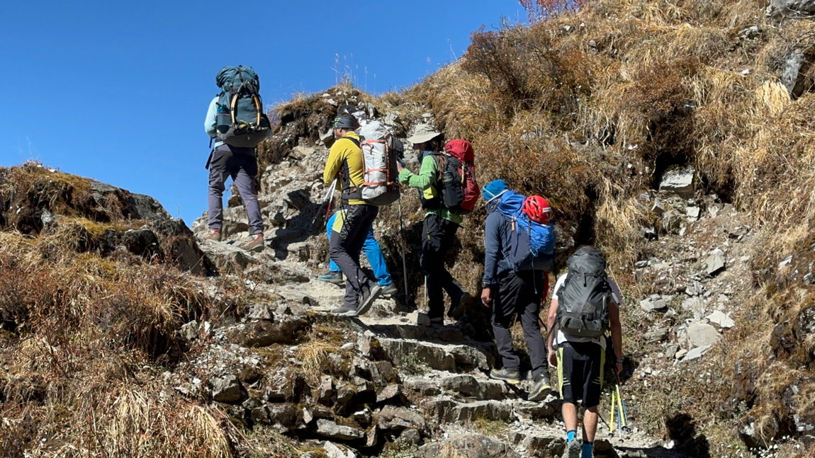 पोखरामा पथप्रदर्शक थपिँदै