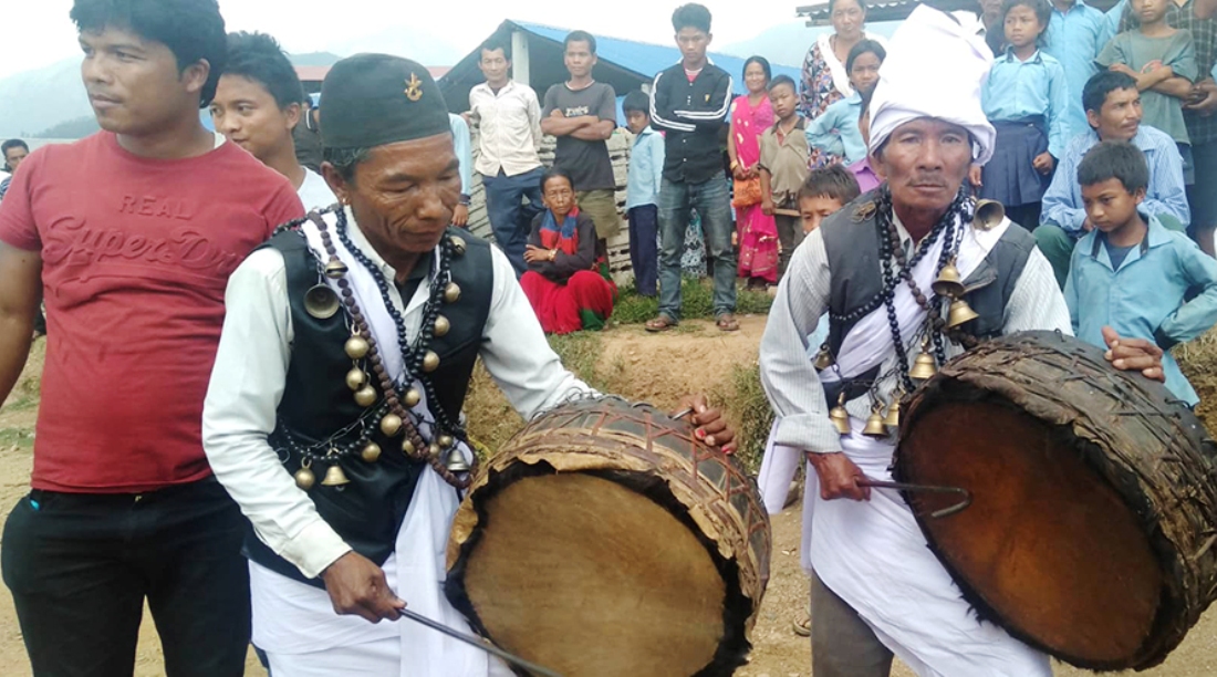 चेपाङ समुदायले आज सामूहिक रूपमा न्वांगी पर्व मनाउँदै